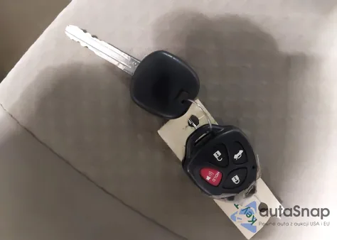 2009 Toyota Camry Le z USA, uszkodzony, nr VIN 4T1BE46K49U820741